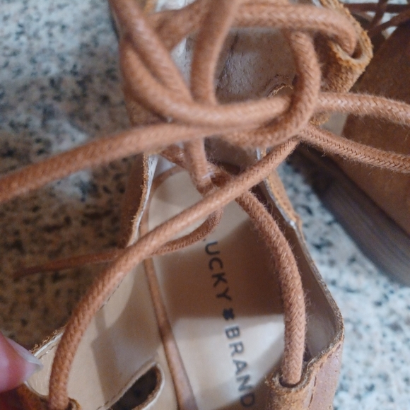 Lucky brand low heel sandals - Picture 3 of 6